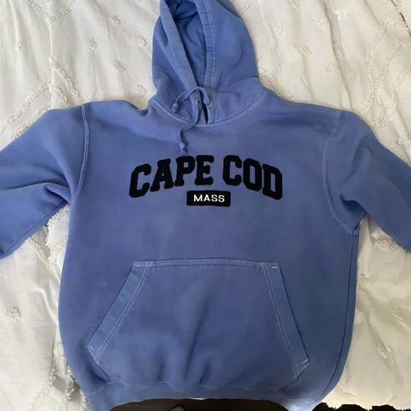 Cape Cod Blue Sweatshirt - Picture 1 of 3